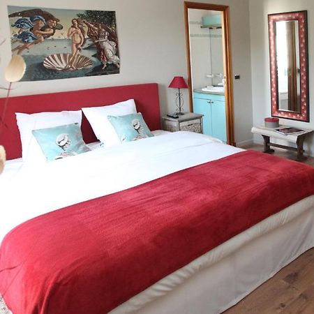 Saint Graal Bed & Breakfast Chamant Rom bilde