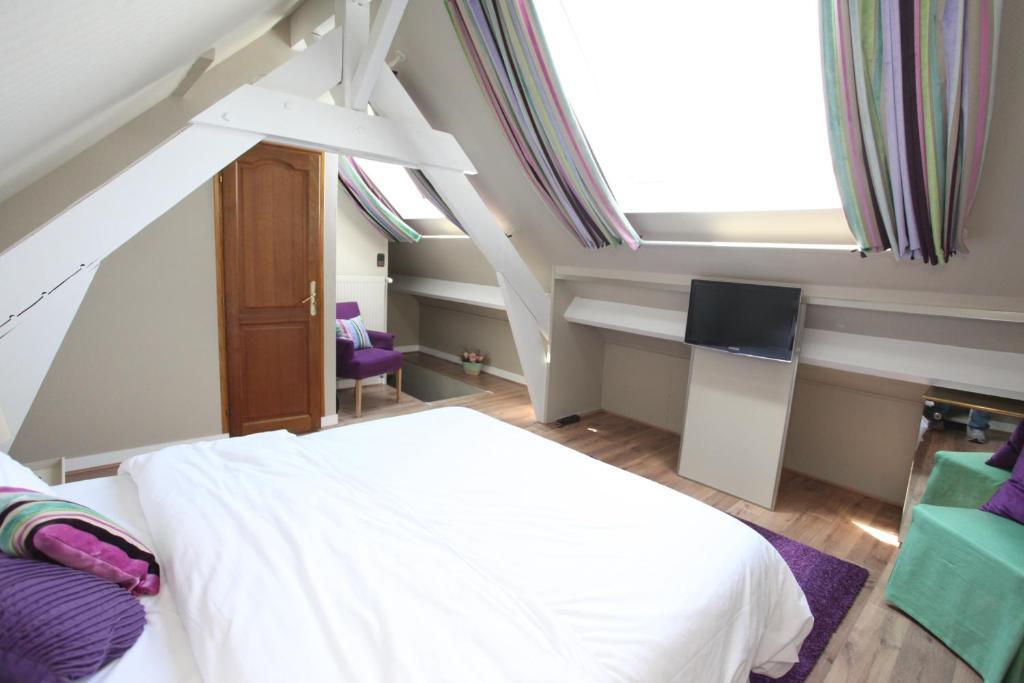 Saint Graal Bed & Breakfast Chamant Rom bilde