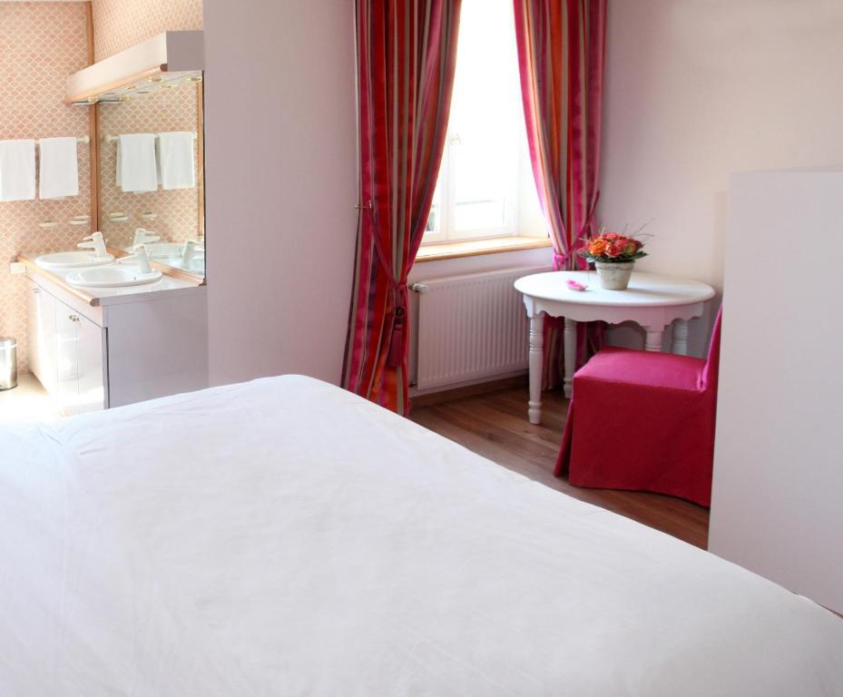 Saint Graal Bed & Breakfast Chamant Rom bilde