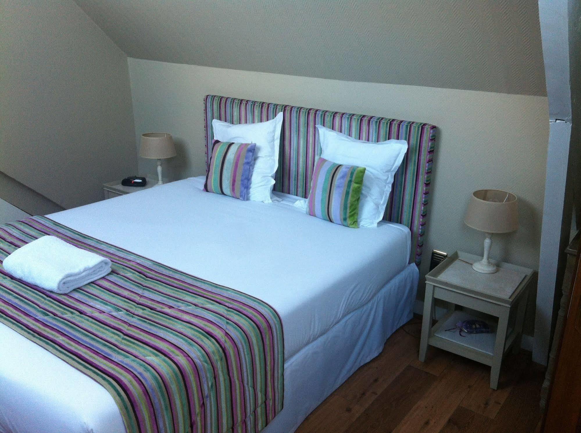 Saint Graal Bed & Breakfast Chamant Eksteriør bilde