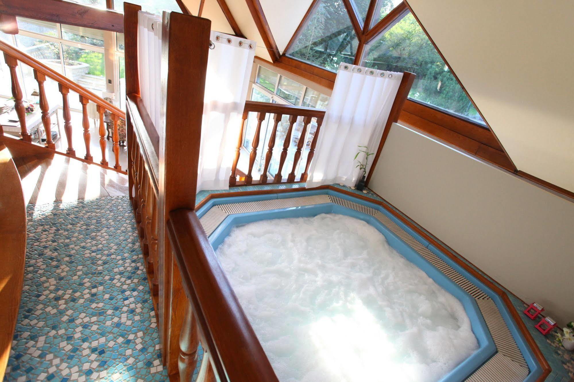 Saint Graal Bed & Breakfast Chamant Eksteriør bilde