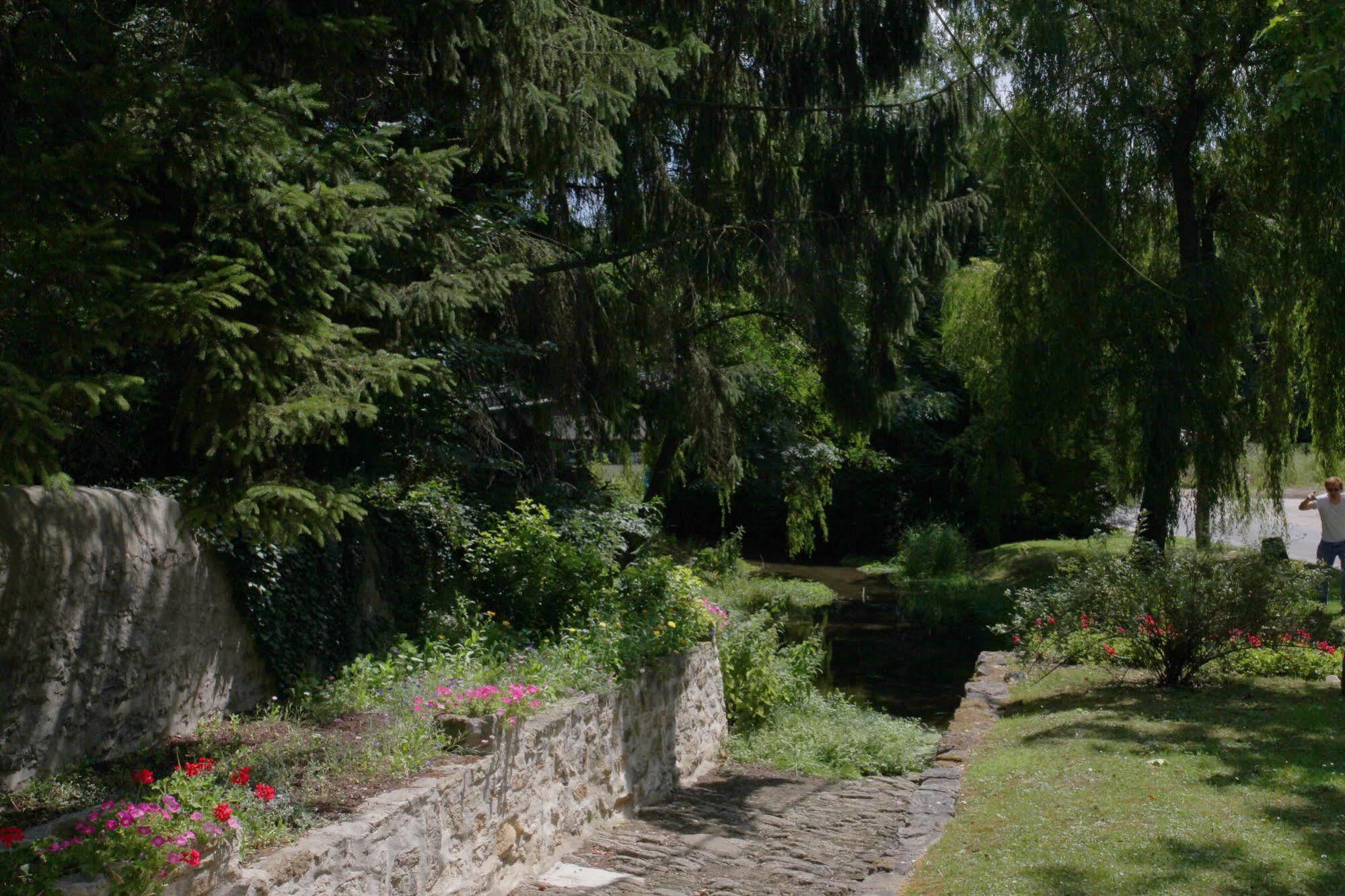 Saint Graal Bed & Breakfast Chamant Eksteriør bilde